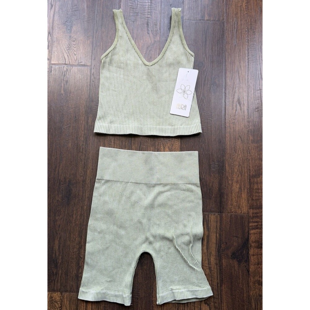 AURA Womens Activewear Set Sz S/M Sage Seamless Ribbed Crop Tank & Biker Shorts